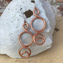 Load image into Gallery viewer, Journey Collection Swirled Copper Earrings