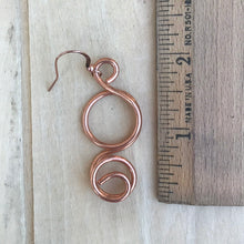 Load image into Gallery viewer, Journey Collection Swirled Copper Earrings