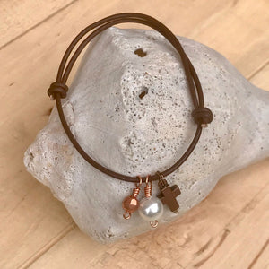 Adjustable Leather Cross Bracelet, with White Pearl and Copper Beads