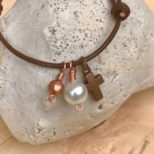 Adjustable Leather Cross Bracelet, with White Pearl and Copper Beads